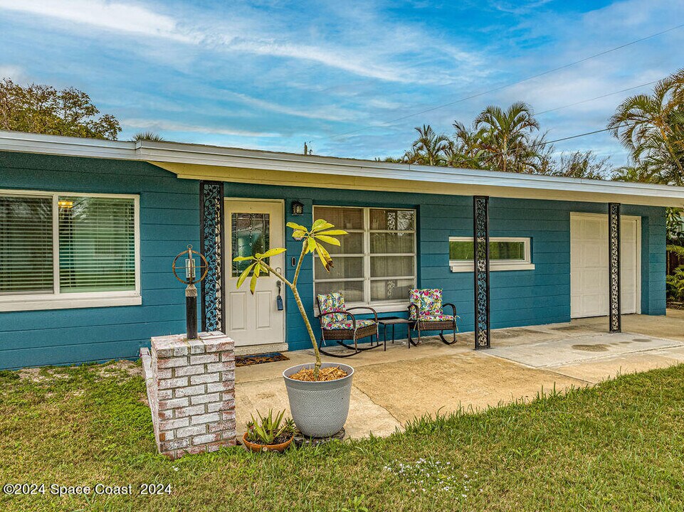 10 Harbor Cir in Cocoa Beach, FL - Building Photo