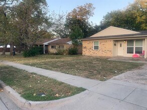 3351 Caracas Dr in Mesquite, TX - Building Photo - Building Photo