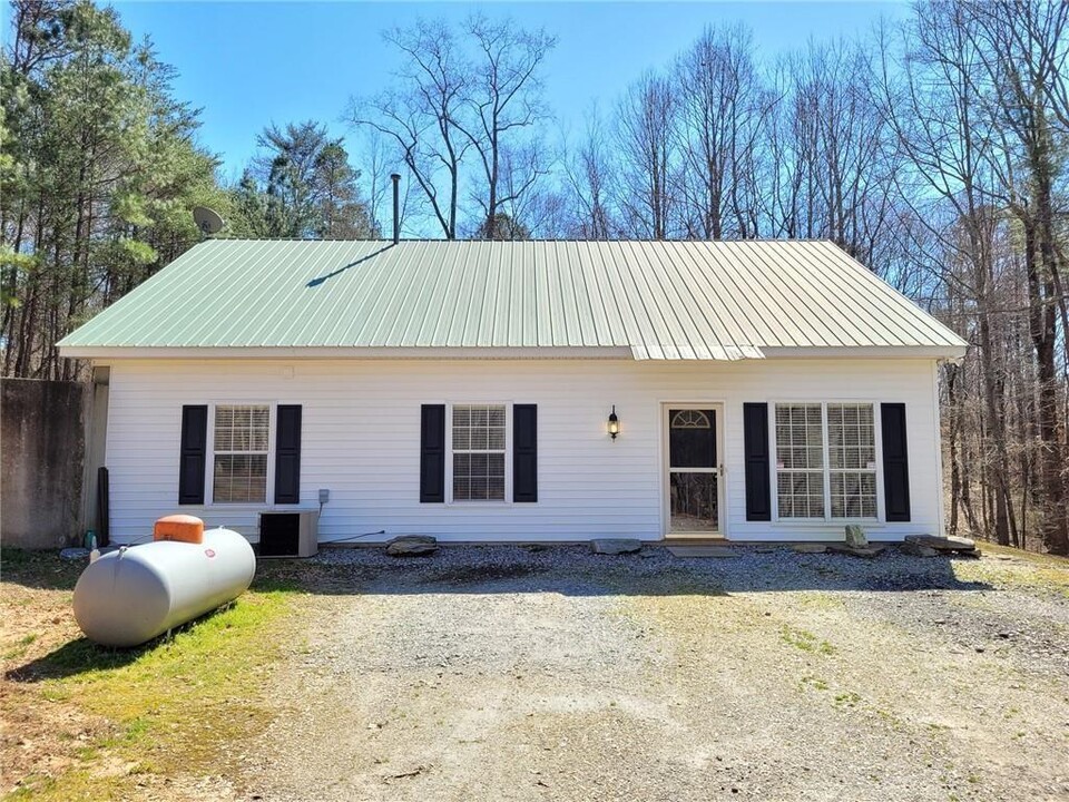 6110 Matt Hwy in Cumming, GA - Building Photo