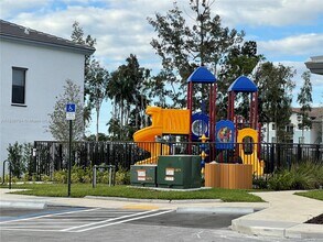 20433 NW 4th Ave in Miami, FL - Building Photo - Building Photo