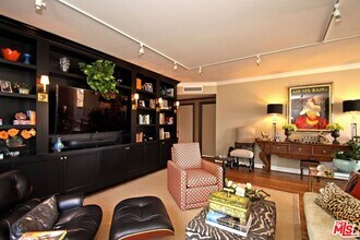 412 N Palm Dr in Beverly Hills, CA - Building Photo - Building Photo
