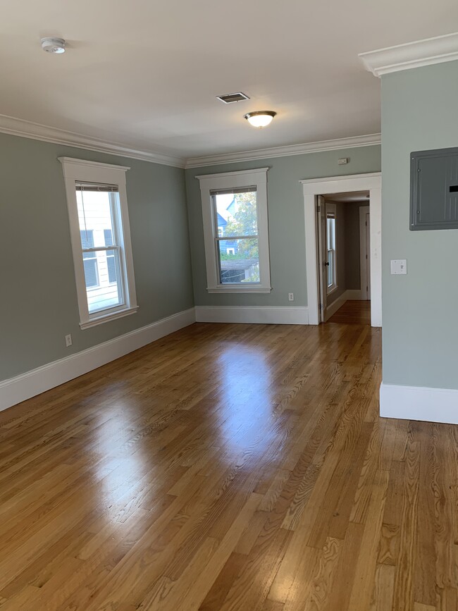 30 Mount Vernon St, Unit 2