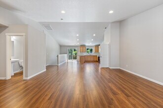760 Joel Palmer Way in Dayton, OR - Building Photo - Building Photo