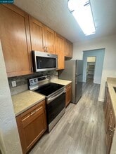 1085 Murrieta Blvd in Livermore, CA - Building Photo - Building Photo