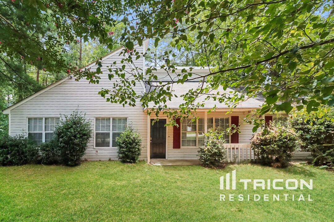 1459 Chaseway Cir in Powder Springs, GA - Building Photo