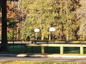 296 Hockhockson, Unit 296B in Tinton Falls, NJ - Foto de edificio - Building Photo