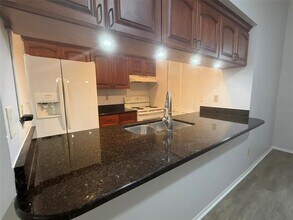 3781 Lake Shore Dr in Palm Harbor, FL - Building Photo - Building Photo