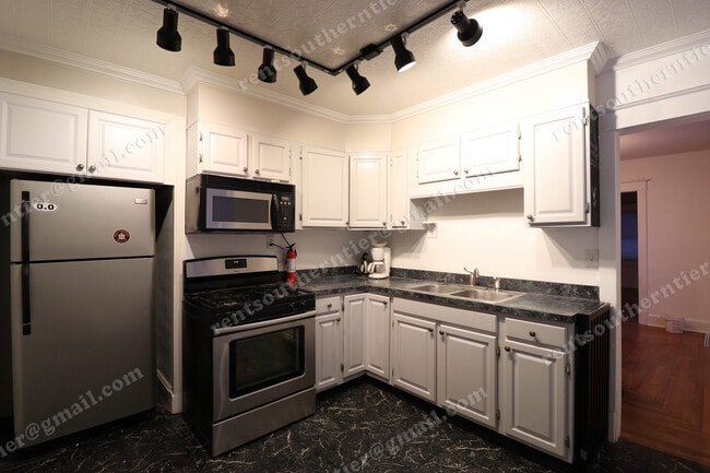 7 Hastings St, Unit First Floor in Binghamton, NY - Foto de edificio - Building Photo