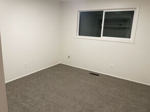 888 Shawnee Dr SE in Salem, OR - Building Photo - Building Photo