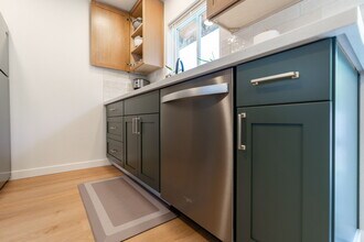 2225 B St in Forest Grove, OR - Building Photo - Building Photo