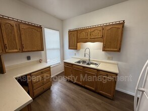 824 Harrison Ave in Burlington, IA - Building Photo - Building Photo