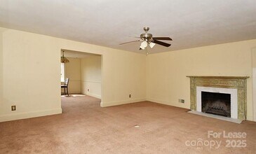 2127 5th St NE in Hickory, NC - Building Photo - Building Photo