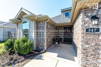 347 W Tyler Rd in Farmington, AR - Building Photo - Building Photo