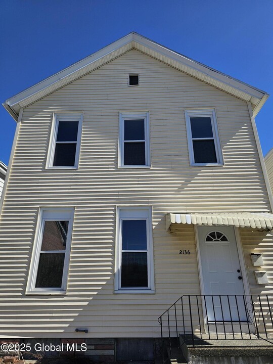 2136 4th Ave-Unit -2nd Floor in Watervliet, NY - Building Photo