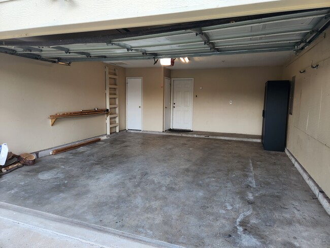1111 E 63rd St in Tulsa, OK - Foto de edificio - Building Photo