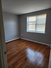 72 Folly Brook Blvd in Wethersfield, CT - Building Photo - Building Photo