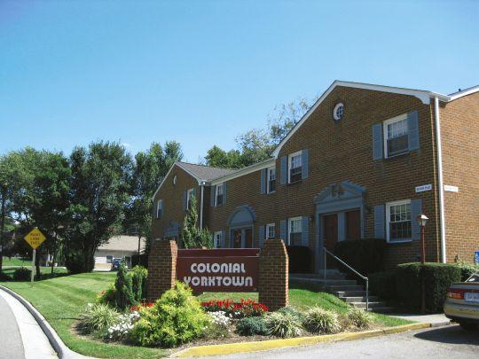 Colonial Yorktown in Roanoke, VA - Building Photo