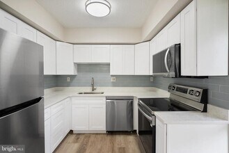 31 Ashley Ct in Evesham, NJ - Building Photo - Building Photo