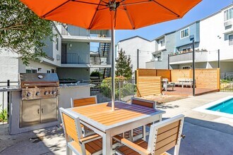 Trailview in Concord, CA - Foto de edificio - Building Photo