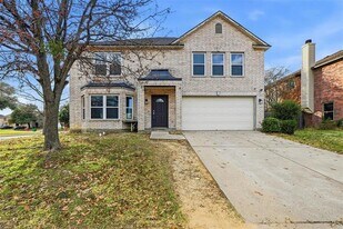 5269 Chessie Cir in Haltom City, TX - Building Photo