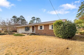 1438 Berriedale Dr in Fayetteville, NC - Building Photo - Building Photo