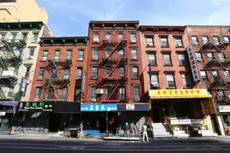 154 E Broadway in New York, NY - Foto de edificio - Building Photo