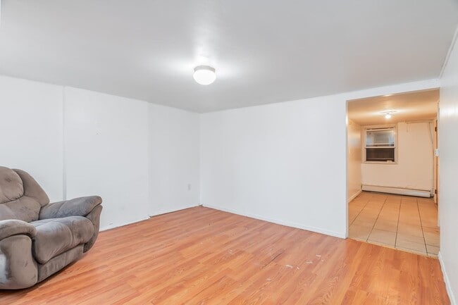 392 Union St in Jersey City, NJ - Building Photo - Building Photo