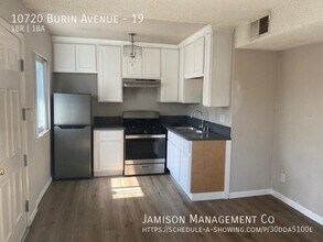 10720 S Burin Ave in Inglewood, CA - Building Photo - Building Photo