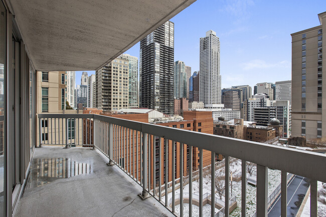 property at 545 N Dearborn St