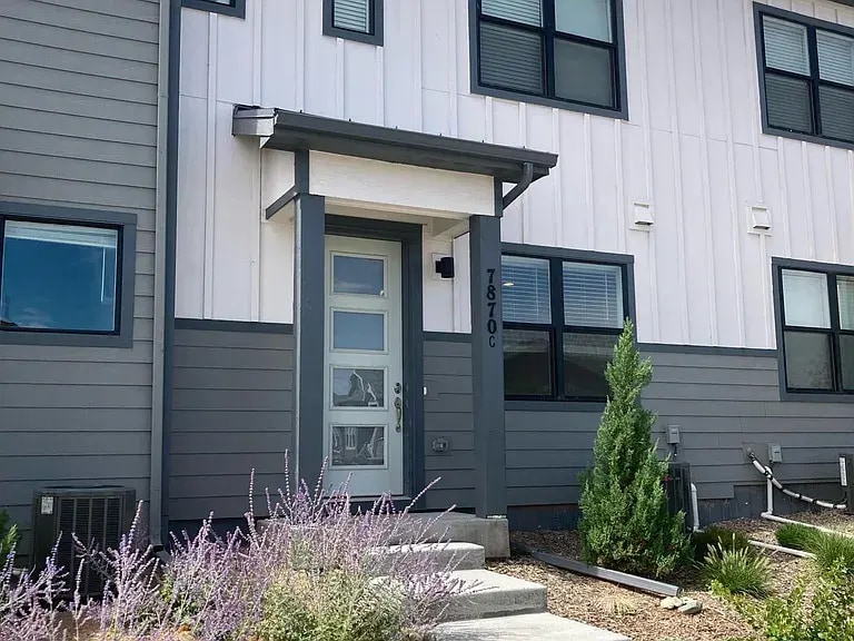 7870 Horsebrush Ln in Littleton, CO - Foto de edificio