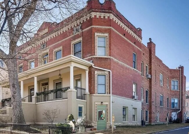 property at 1425 N Washington St