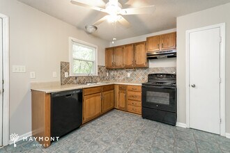 2010 Glenside Dr in Greensboro, NC - Building Photo - Building Photo