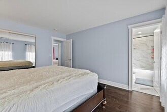 2411 Eldorado Ct in Naperville, IL - Building Photo - Building Photo