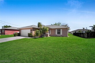 1317 NE 1st Pl in Cape Coral, FL - Building Photo - Building Photo