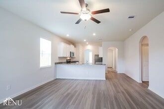 10475 Red Cardinal Dr in Cleveland, TX - Building Photo - Building Photo