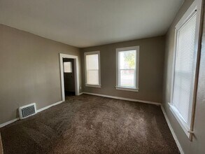 319 E Main St in Mankato, MN - Building Photo - Building Photo