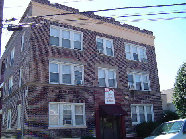 22-28 Warren St in Lynn, MA - Building Photo - Building Photo