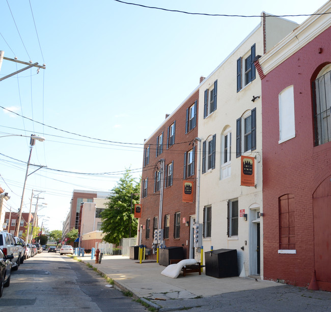 1613-1617 N Sydenham St in Philadelphia, PA - Building Photo - Building Photo