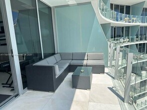 1 Collins Ave, Unit # 602 in Miami Beach, FL - Building Photo - Building Photo