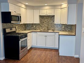 114 Clinton Street, Unit 2FL in Saratoga Springs, NY - Building Photo