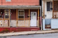 134 1/2 W Spruce St photo'
