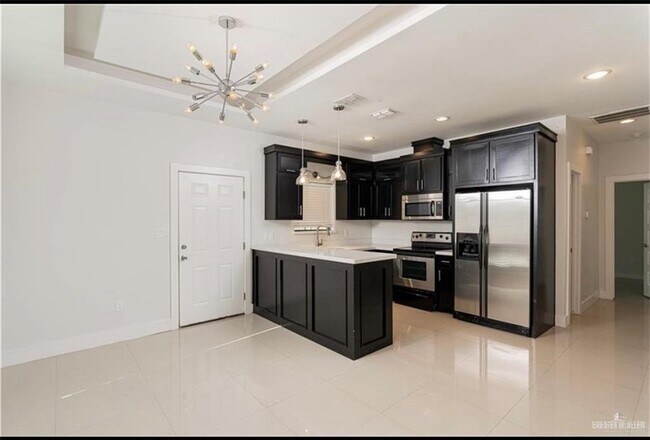 1219 White Oak Dr in Edinburg, TX - Building Photo - Building Photo