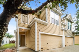6713 Terra Rye in San Antonio, TX - Foto de edificio - Building Photo