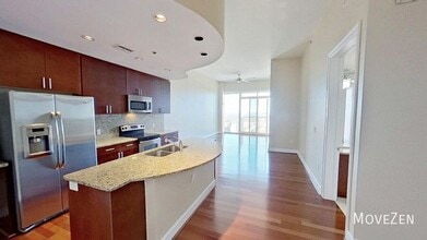 301 Fayetteville St in Raleigh, NC - Building Photo - Building Photo