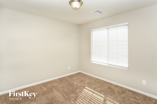 4340 Stardusk Falls Ave in North Las Vegas, NV - Building Photo - Building Photo