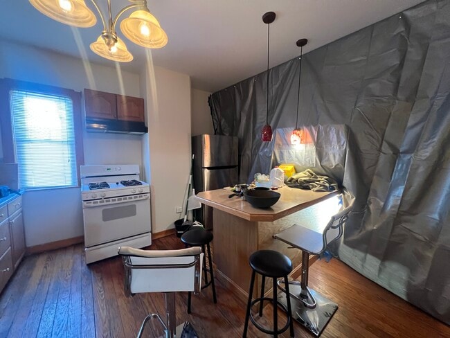 346 Faneuil St, Unit 2 in Boston, MA - Foto de edificio - Building Photo