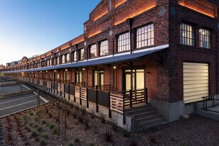 Star Harbor in Alameda, CA - Building Photo