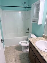 1944 Bay Pine Cir in Gulf Breeze, FL - Foto de edificio - Building Photo