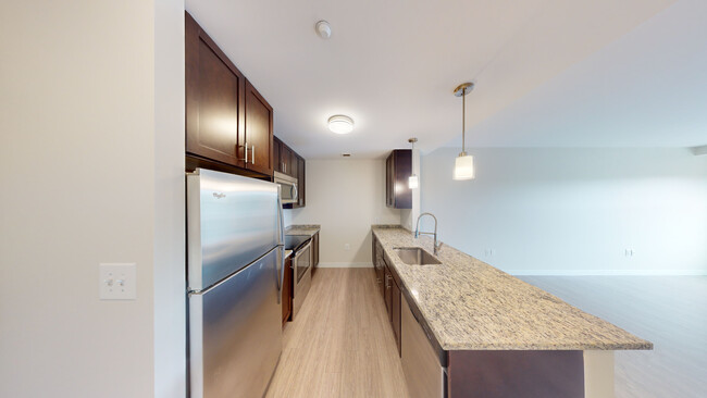 225 Centre St, Unit 704 in Boston, MA - Building Photo - Building Photo