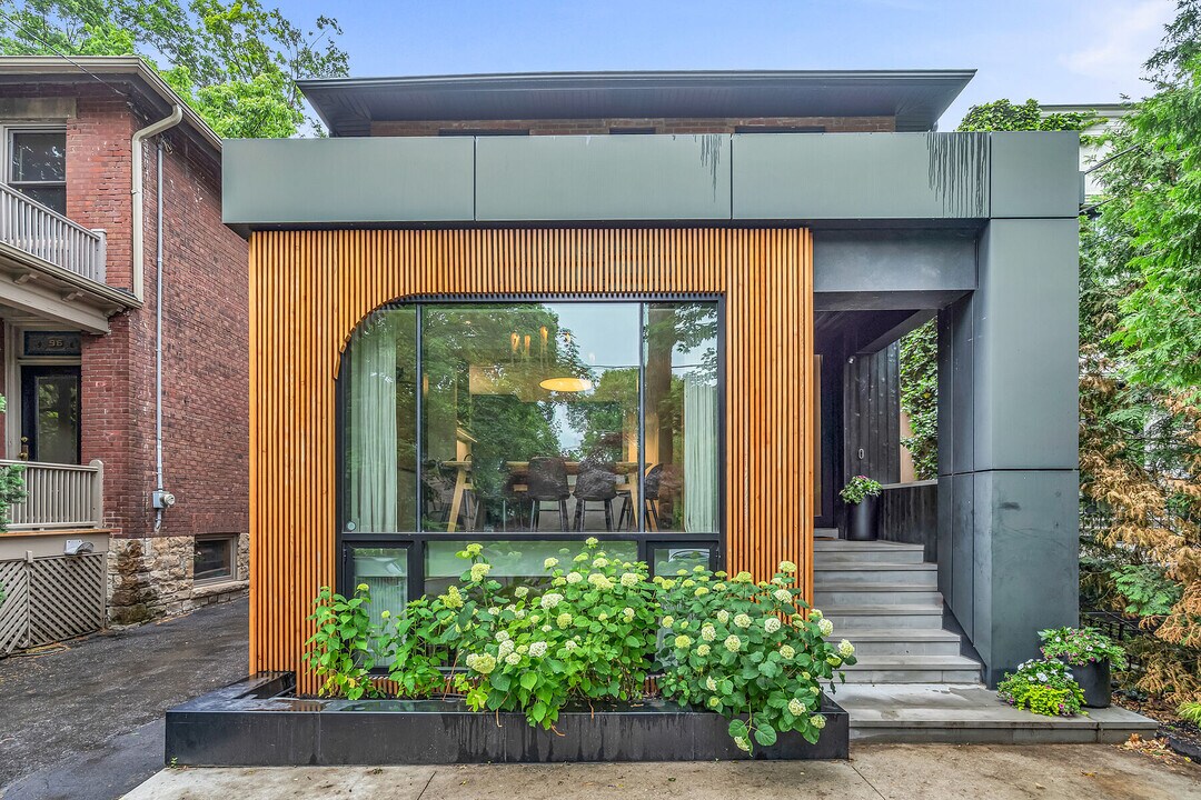 94 Walker Ave in Toronto, ON - Building Photo